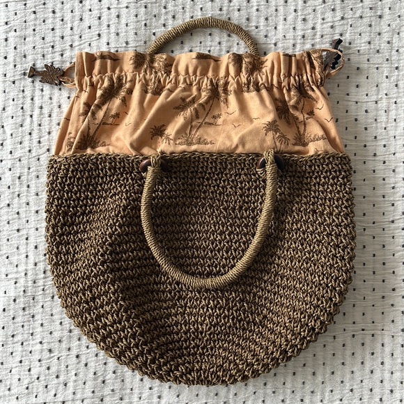 Cappelli Straworld Straw Cinched Tote Bag Island Print Wooden Palm Tree Charms - Picture 3 of 11